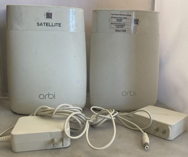 Netgear Orbi RBR50 + RBS50 (Mesh Router & Satellite)